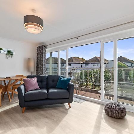 25 Coedrath Park - Sea Views From Balcony, Short Walk To Beach, Parking Saundersfoot Extérieur photo