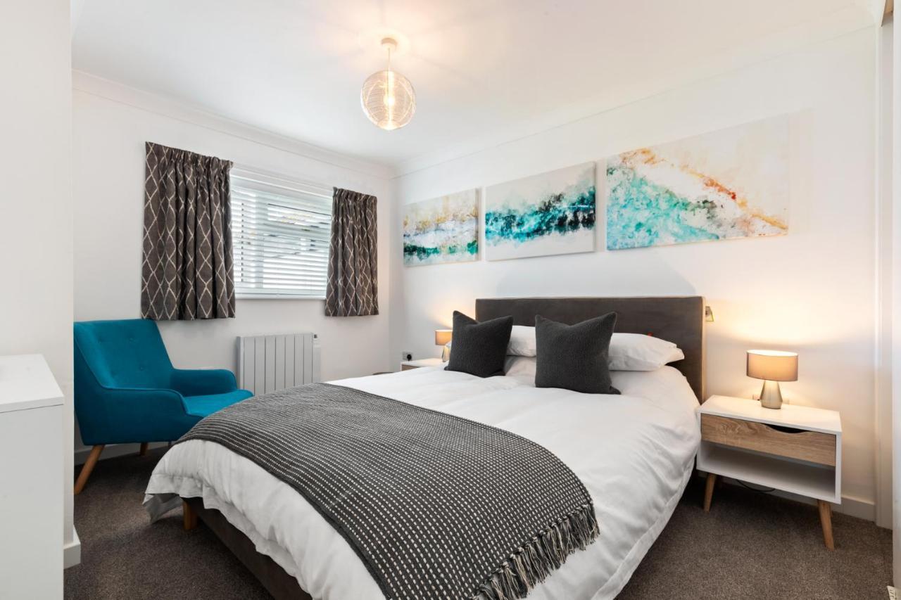 25 Coedrath Park - Sea Views From Balcony, Short Walk To Beach, Parking Saundersfoot Extérieur photo